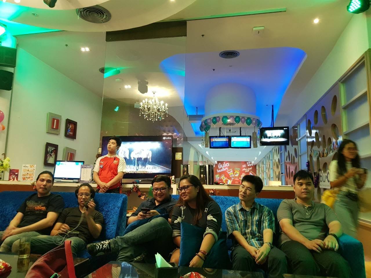 บรรยากาศพบปะและกิจกรรมโบว์ลิงใน Reunion 2019