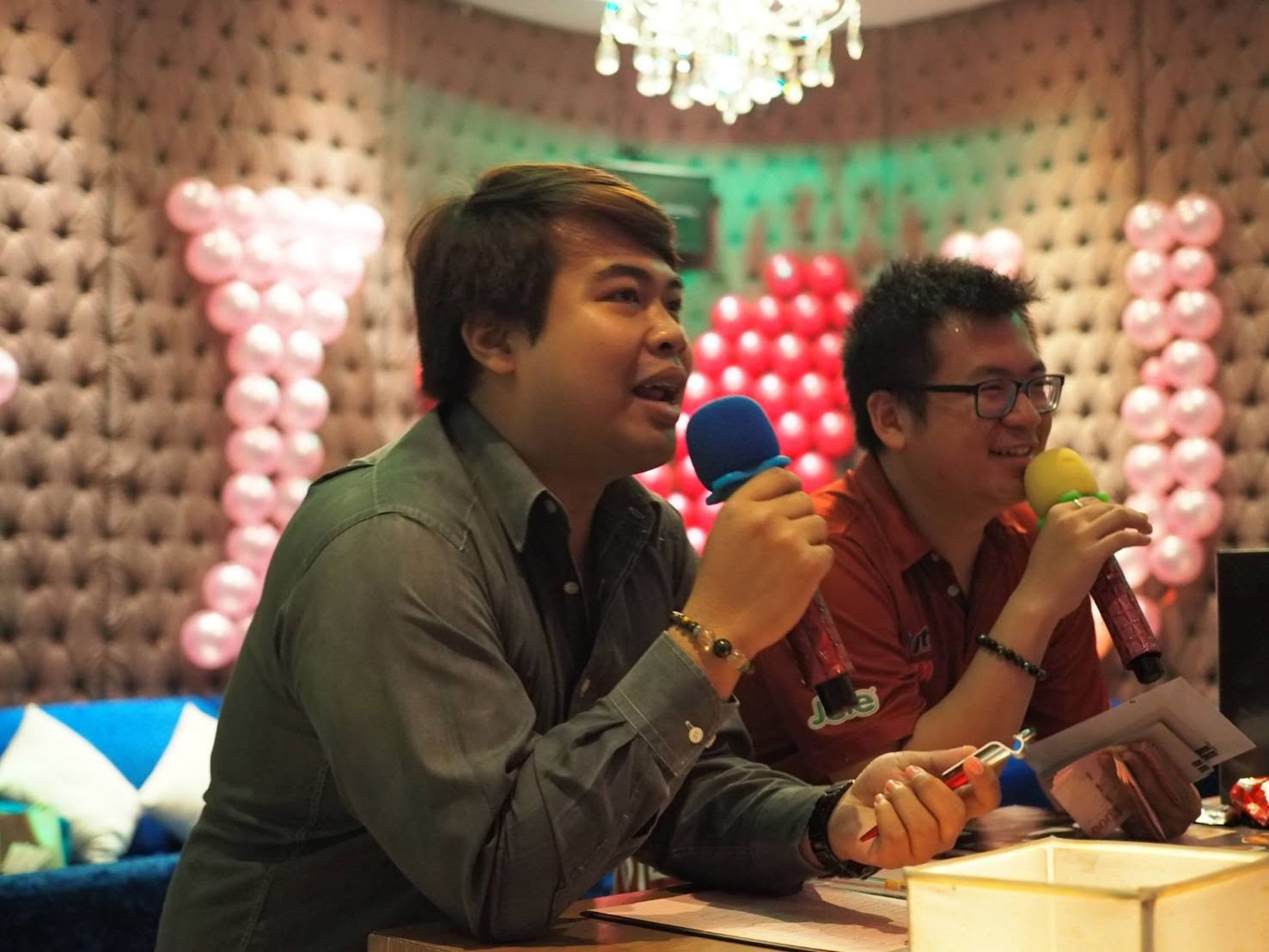บรรยากาศพบปะและกิจกรรมโบว์ลิงใน Reunion 2019
